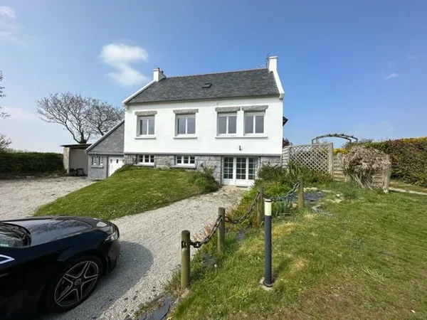 A louer Maison Bourg Blanc T7 Refaite à neuf 
