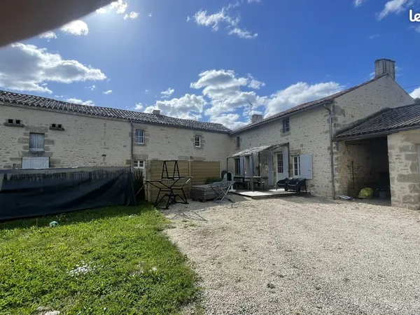 Maison 8 pièces 232 m² 