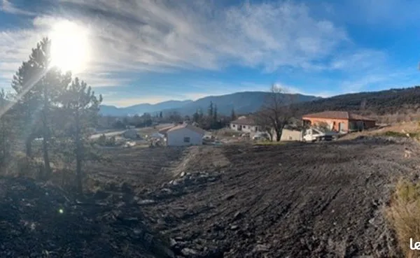 Terrain 2 703 m² Le Brusquet 