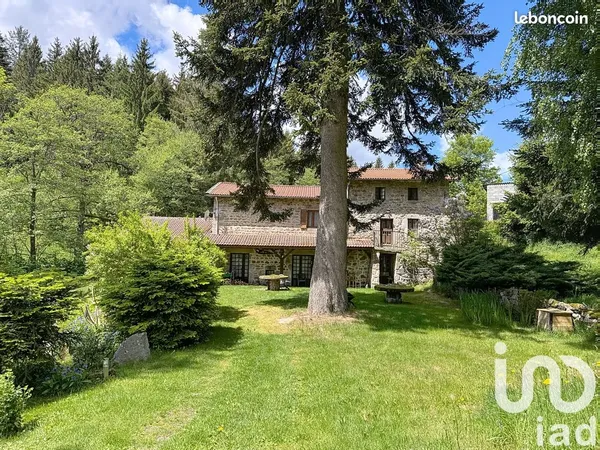 Maison 7 pièces 232 m² 