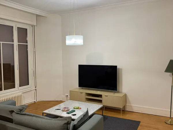 Loue appartement moderne tout équipé - 66m² 