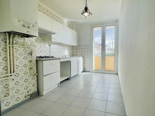 PERPIGNAN. Agréable T3 en rez-de -chaussée de 60 m2 59 950 e 