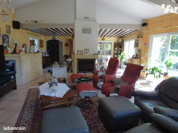 Maison 5 pièces 168 m² 