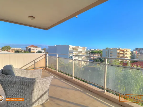 À vendre - Saint-Laurent-du-Var - 3 pièces lumineux avec garage double et cave 