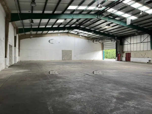 Entrepôt 1209 m² 