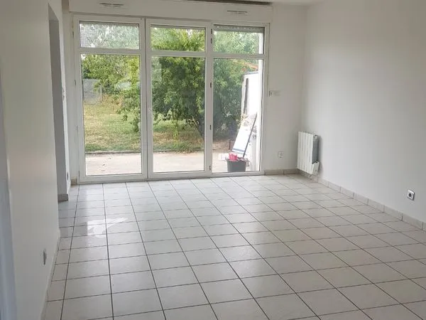 Location 4 chambres joue les tours maison neuves 