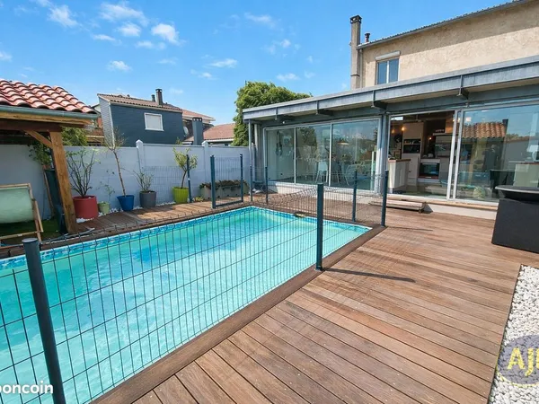 Maison 8 pièces 176 m² 