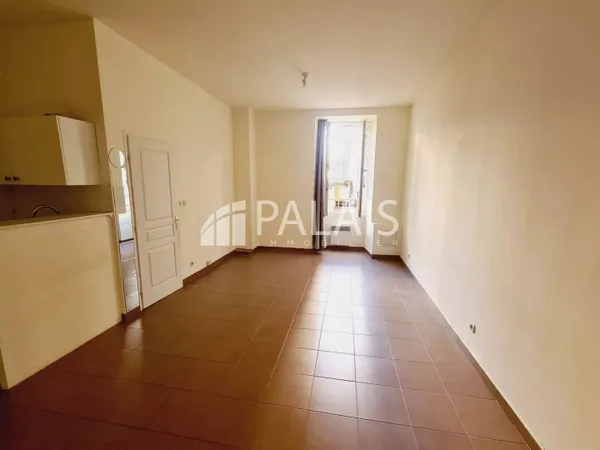 Studio 1 pièce 30 m² 