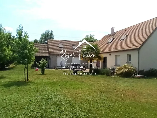 Bien situé, à 10 MN DE LOCHES, profitez de ce magnifique pavil 