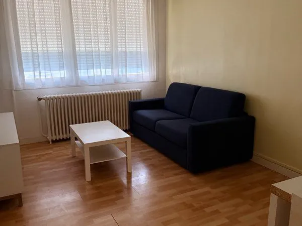 Appartement F1 hyper centre ville 