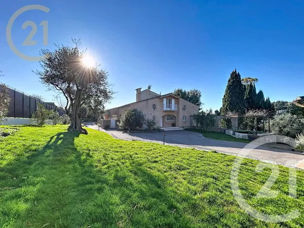 Maison 6 pièces 356 m² 