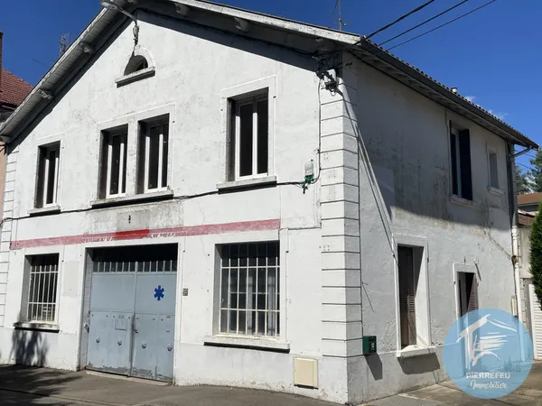 PROXIMITÉ CENTRE VILLE D'AMPLEPUIS, HABITATION 110 M2 AVEC G 