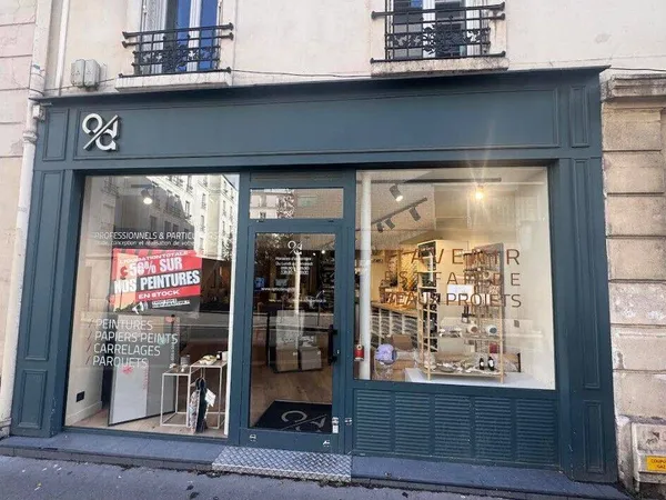 Boutique 2 pièces 150 m² 