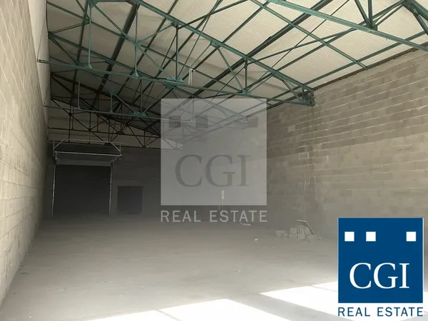 Local industriel 242 m² 