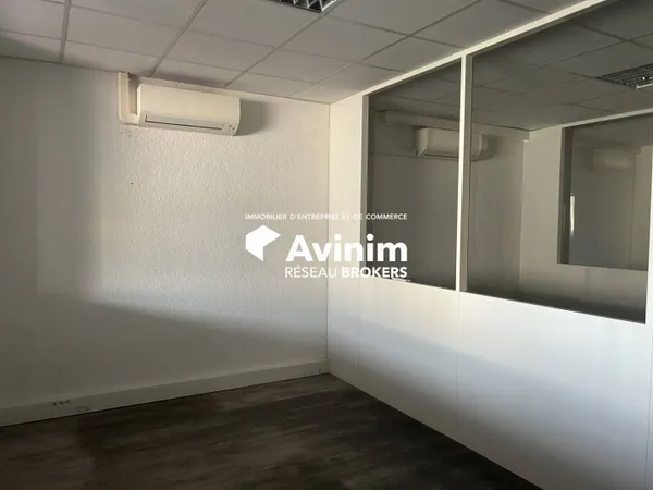 Bureaux 272 m² 