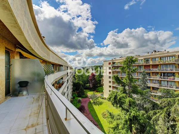 Saint Cloud, dernier étage avec terrasses 3 chambres DPE B 