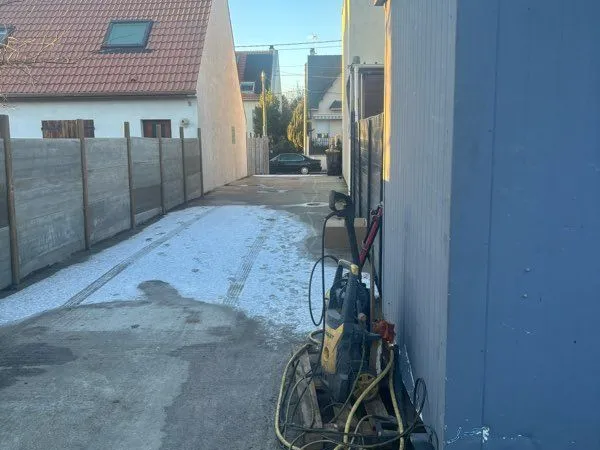 À louer terrain avec hangar 