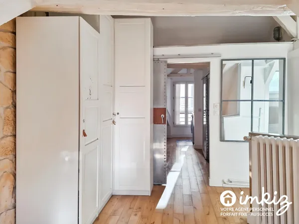 Studio au coeur des batignolles 