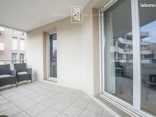 Appartement 4 pièces 77 m² 