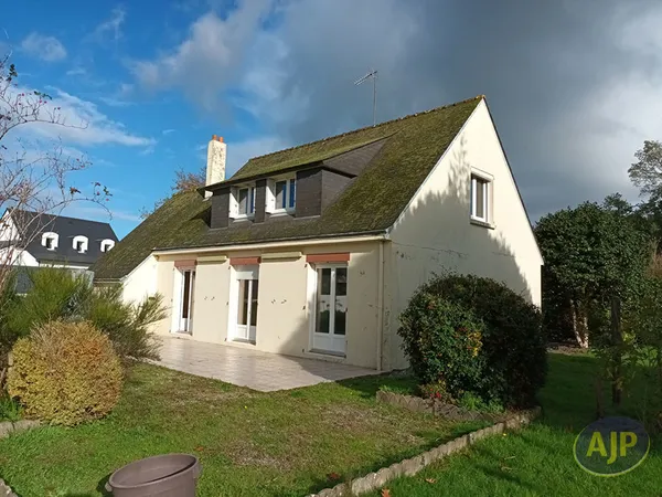 Maison Questembert 5 pièce(s) 102 m2 
