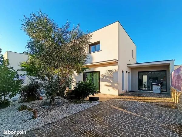 Maison 7 pièces 157 m² 