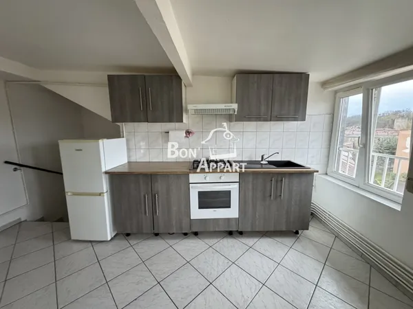 Appartement F2 36m2 sous combles à louer à Homécourt 