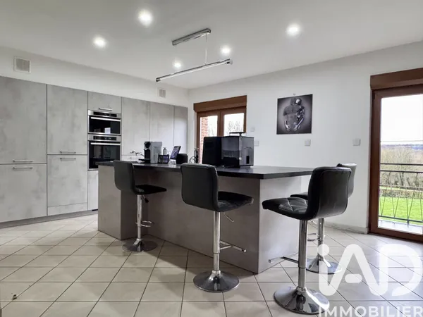 Maison 8 pièces 184 m² 