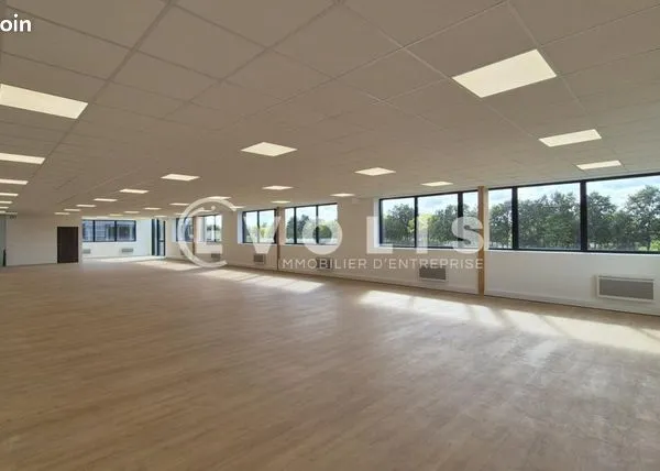 Bureau 221 m² 