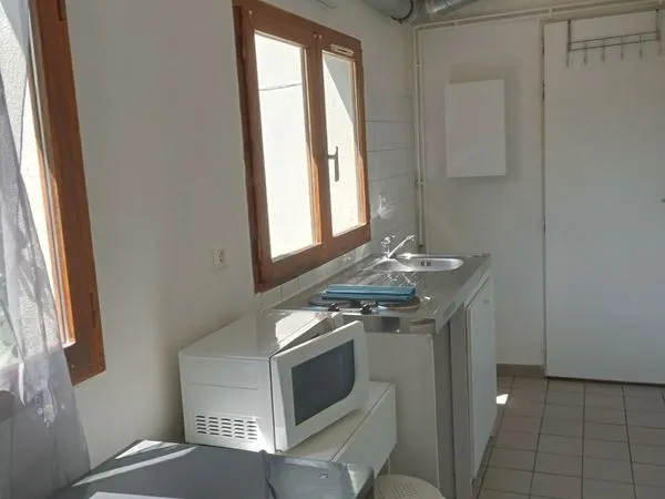 Studio meublé calme DIJON Tram République Fac et Commerces 