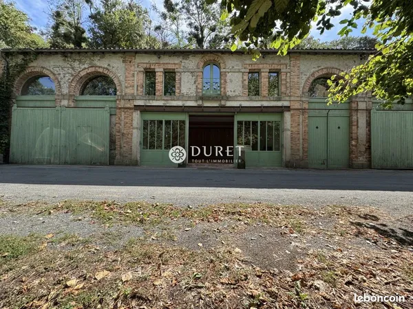 Local 64 m² Tiffauges 