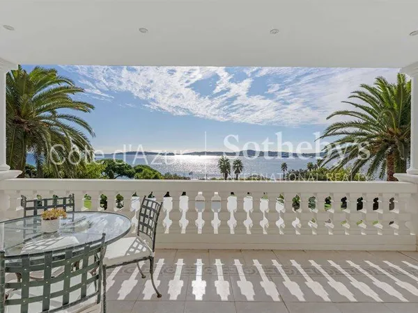 Villa 8 pièces 441 m² 