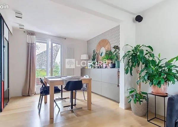 Combles aménagés 4 pièces 70 m² 