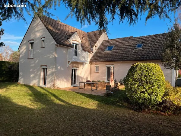 Maison 8 pièces 216 m² 
