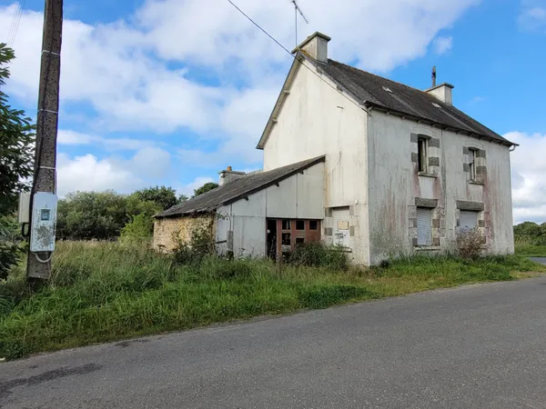 Maison en pierres sous ardoises Projet à rénover avec gran 