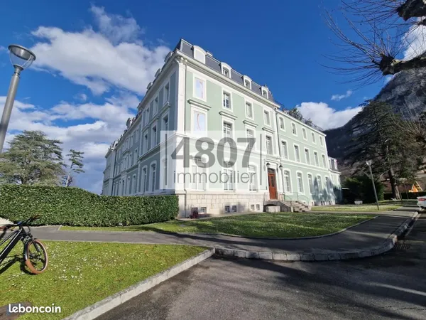 Appartement 5 pièces 188 m² 