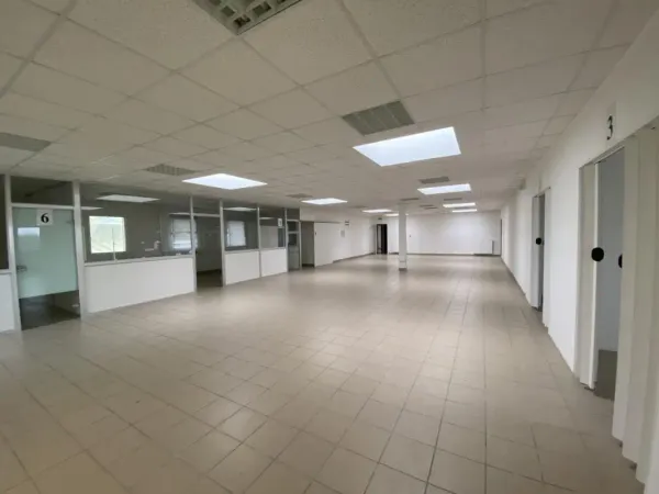 Immobilier Professionnel à louer Brou 
