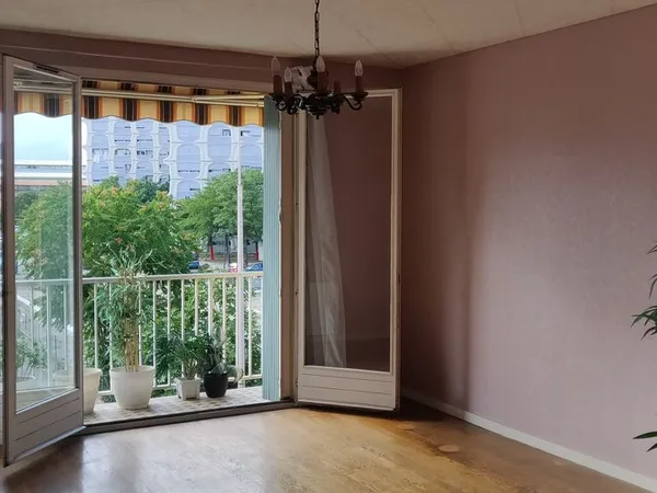 LYON 8 - A vendre Appartement 3 pièces 66,6 m2 (Pour propriétaire occupant ou investisseur) - Prix 