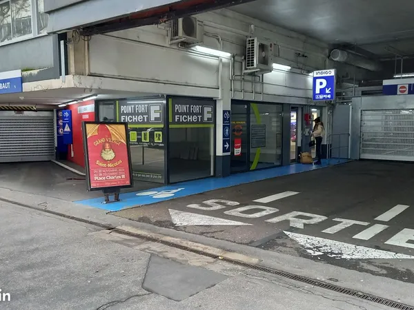 Emplacement parking 