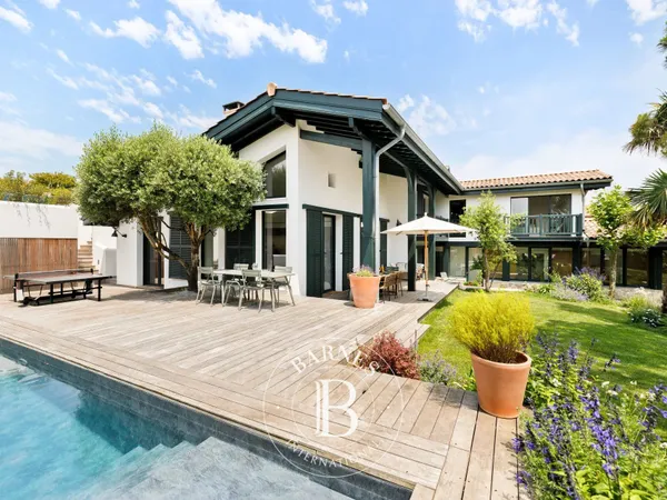 LEONIE - Maison avec piscine et jardin - Bidart 