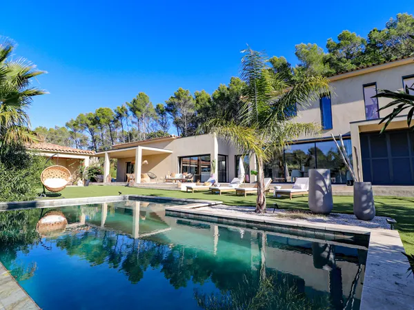 MAGNIFIQUE VILLA CONTEMPORAINE 175M2 SUR TERRAIN 2500M2 AVEC 