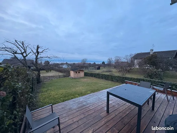 Appartement rez de jardin vue lac 