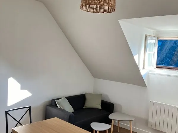 Appartement T2 meublé - 39 m² - Centre de Montfort-sur-Meu 