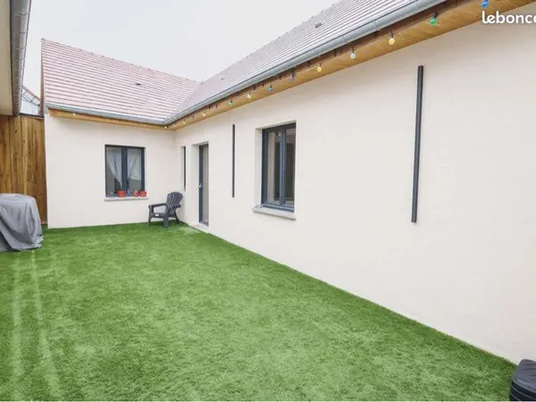 Maison entièrement rénovée - 4 chambres - Jardin - 147 000 