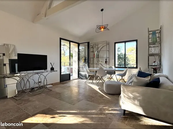 Bel appartement de 92,44 m² avec Terrasse et stationnements 
