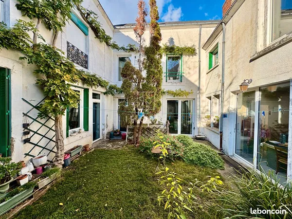 Maison 11 pièces 227 m² 