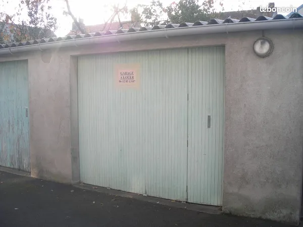 Box Garage Nantes Est - Rond Point de Paris (44300) - 15 m² 