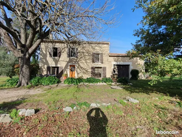 Mas 5 pièces 230 m² 