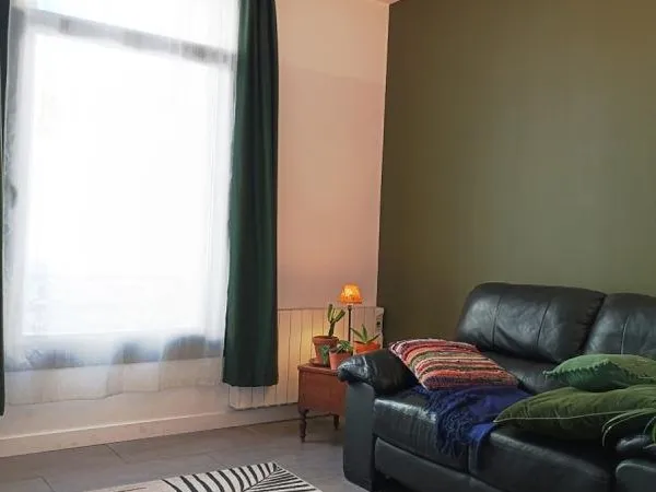APPARTEMENT RDC PROCHE PLACE BELGIQUE