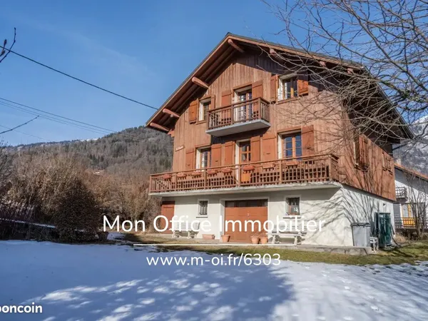 Chalet 8 pièces 141 m² 