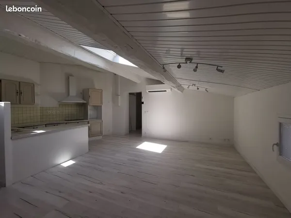 A louer maison de ville secteur Saint Pardon sur la commune de Vayres 